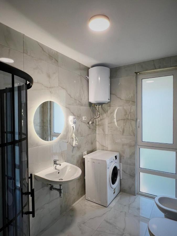 Pine Apartments At San Pietro Resort Durres Bagian luar foto