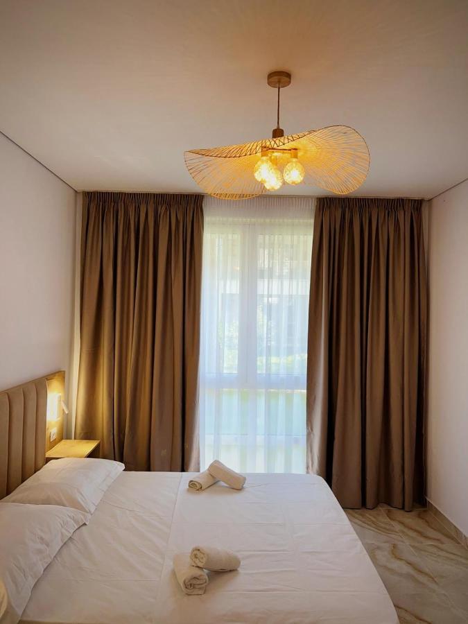Pine Apartments At San Pietro Resort Durres Bagian luar foto